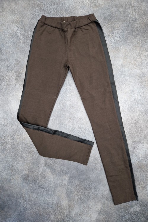 Vastag meleg bolyhozott barna nadrág oldalt bőrbetétes 