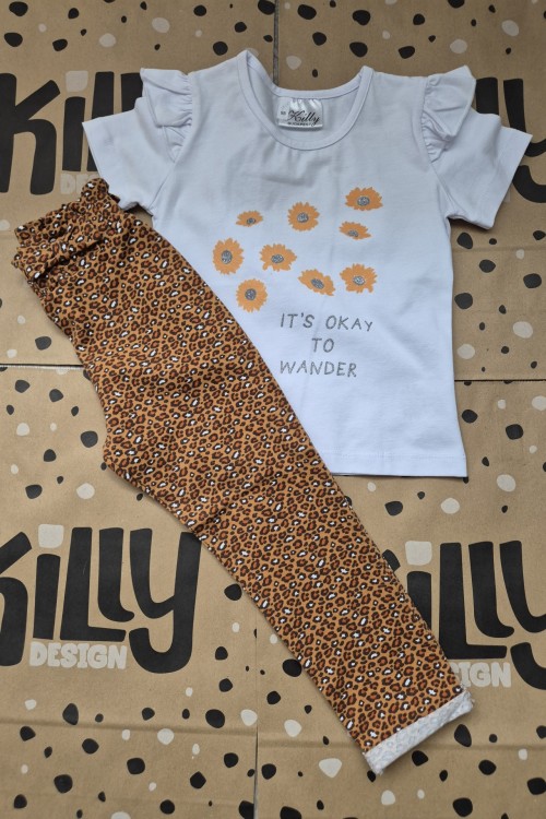 Killy design masnis derekú nadrág margarétás pólóval szettben 