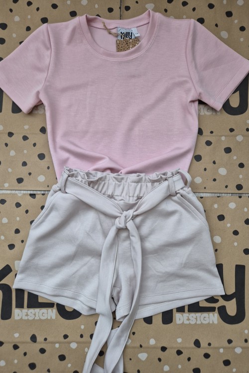 Killy design puha anyagú szürke short púder pólóval szettben 