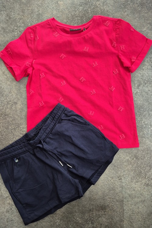 Heavytools pink póló, sötétkék shorttal szettben 