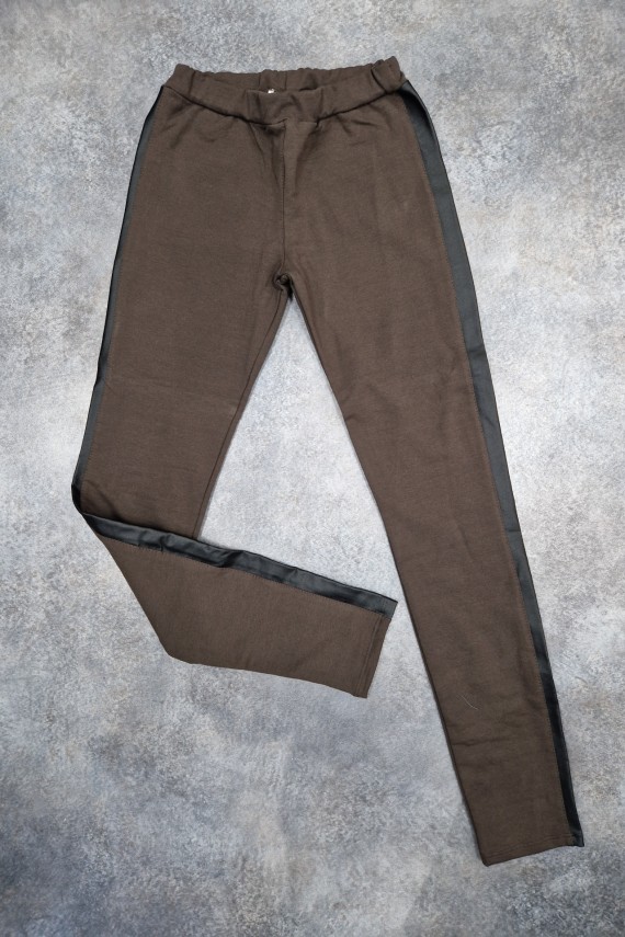 Vastag meleg bolyhozott barna nadrág oldalt bőrbetétes 