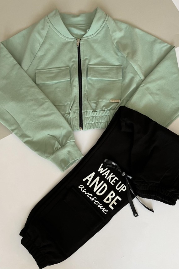 Alma zöld rövid állású felső,  nadrág nélkül 