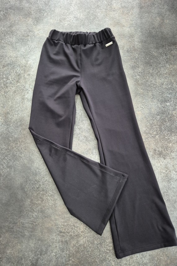 Killy design belül bolyhozott melegebb puha anyagú fekete trapéz nadrág 